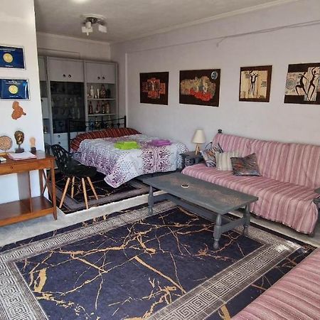 House Of Arts Apartment Pélla Екстериор снимка