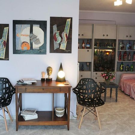House Of Arts Apartment Pélla Екстериор снимка